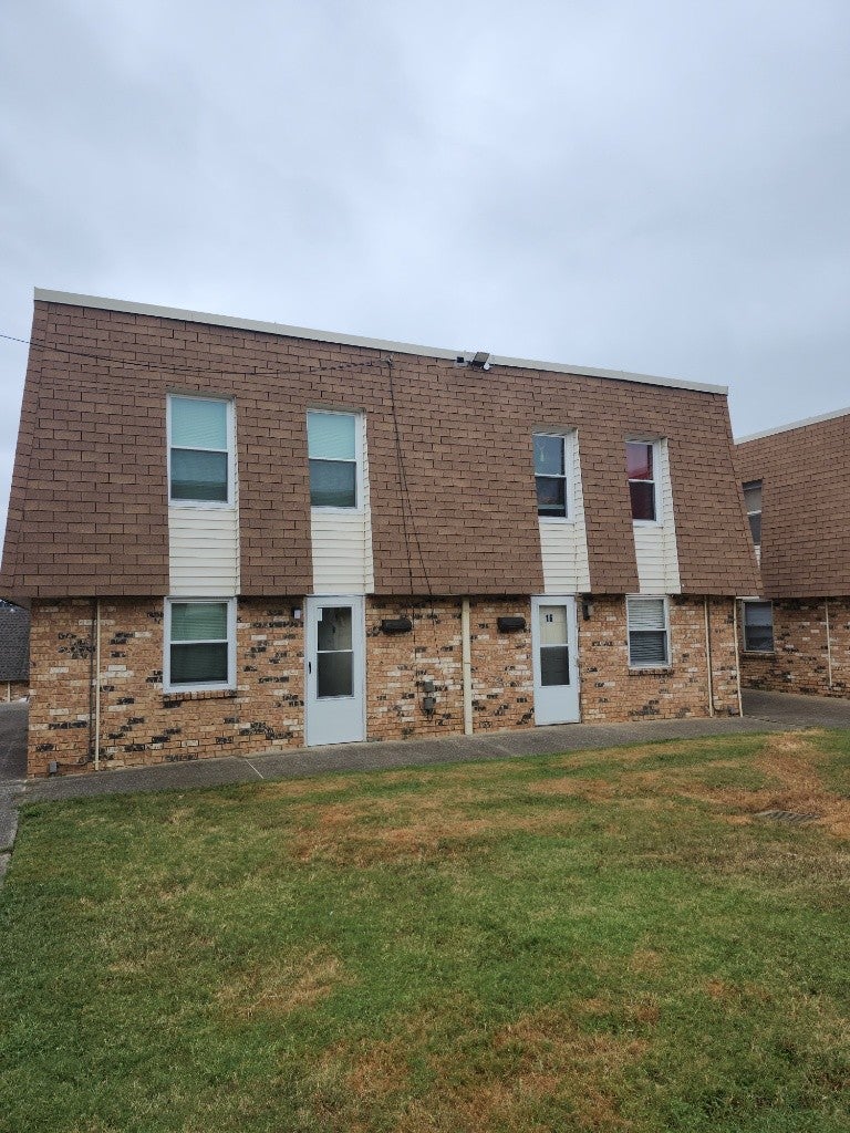 2.0-bed rental at 370 Wallace Rd G15