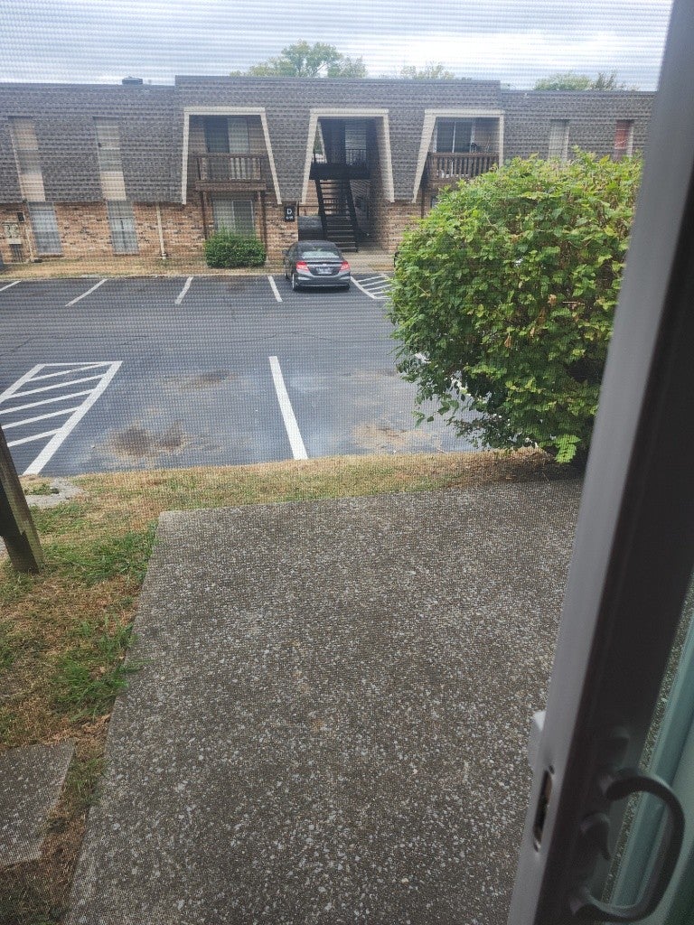 2-bed home for rent in Nashville, TN 37211, 370 Wallace Rd G15 370 Wallace Rd G15, Nashville TN 37211 2-bed home, photo 3 of 14