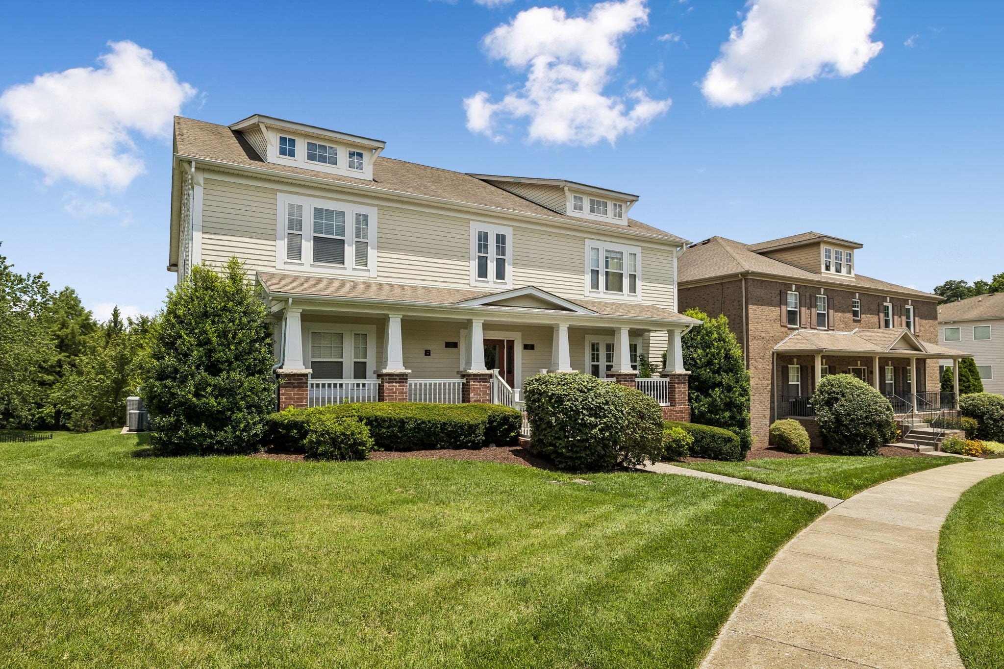 1102 Park Run Dr, Franklin TN 37067 2-bed condo, photo 2 of 39