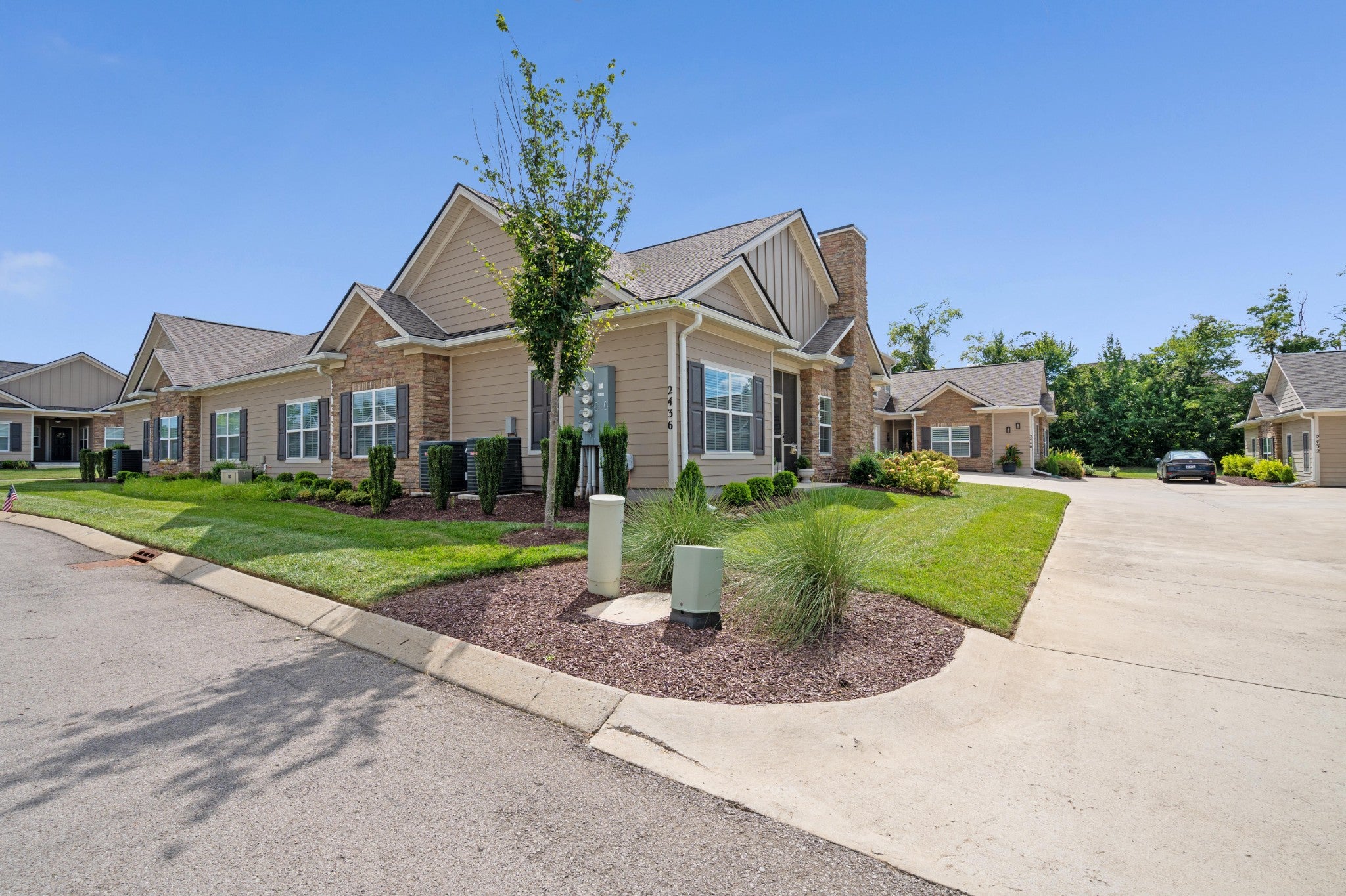 2436 Stonecenter Ln