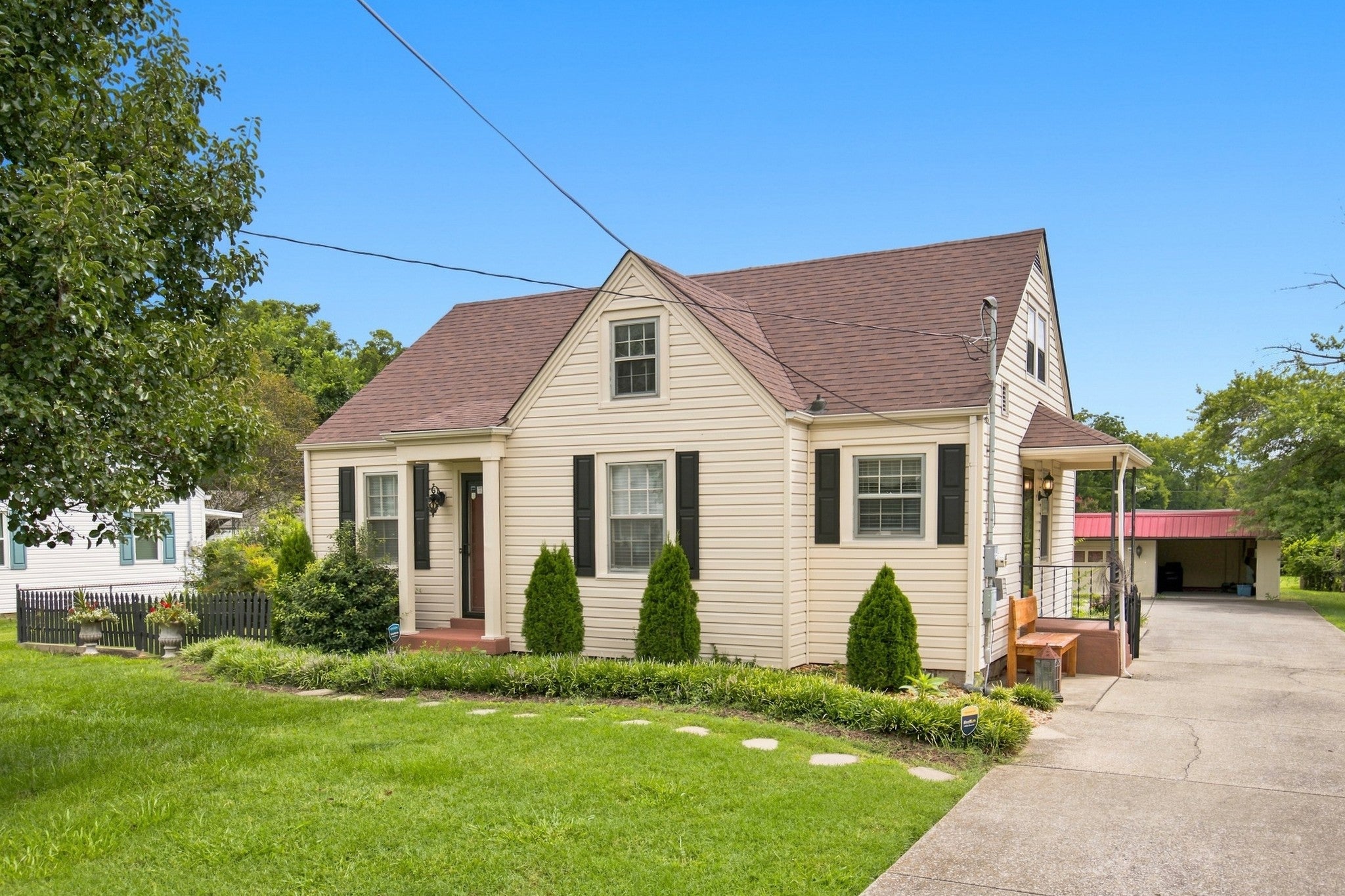 3-bed home at 3004 Dobbs Ave, Nashville, sold August 28, 2026
