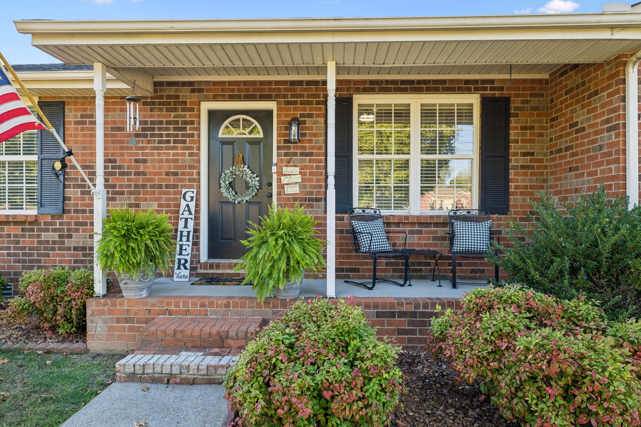 2537 Patrick St