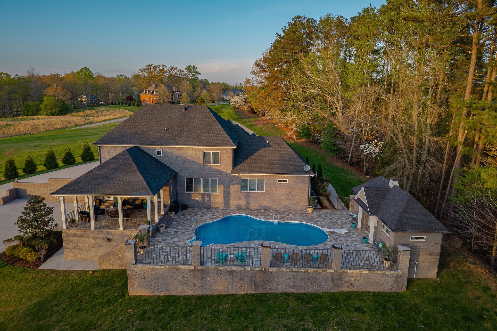 115 Southern Woods Ct