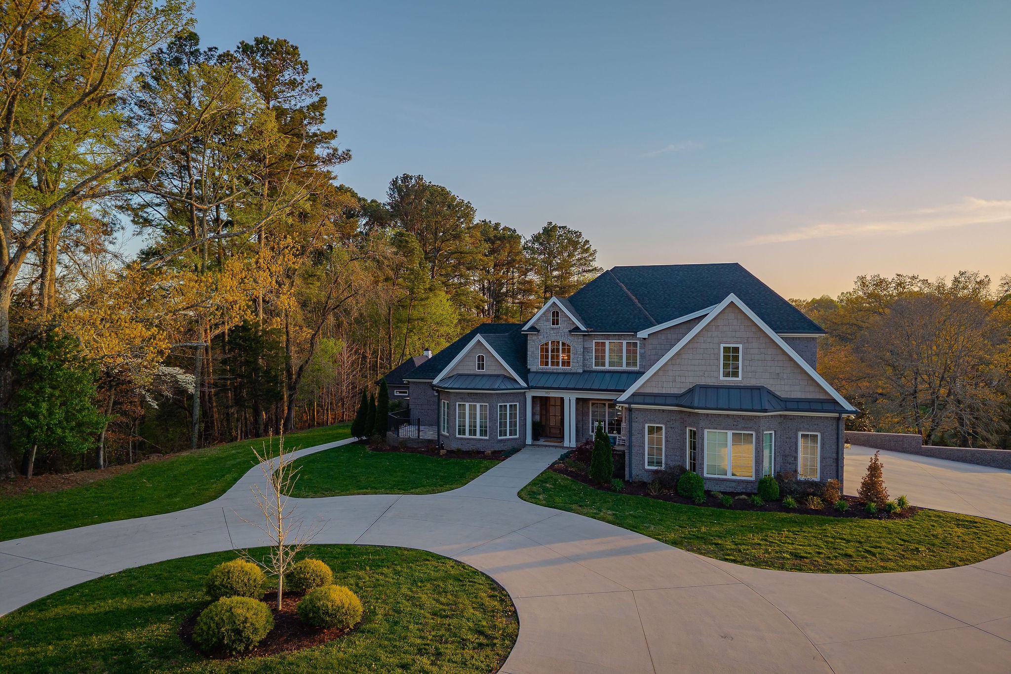 115 Southern Woods Ct