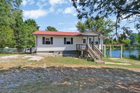 Photo of 515 Silver Lake Dr, Jamestown, TN 38556 (MLS # 3543007)
