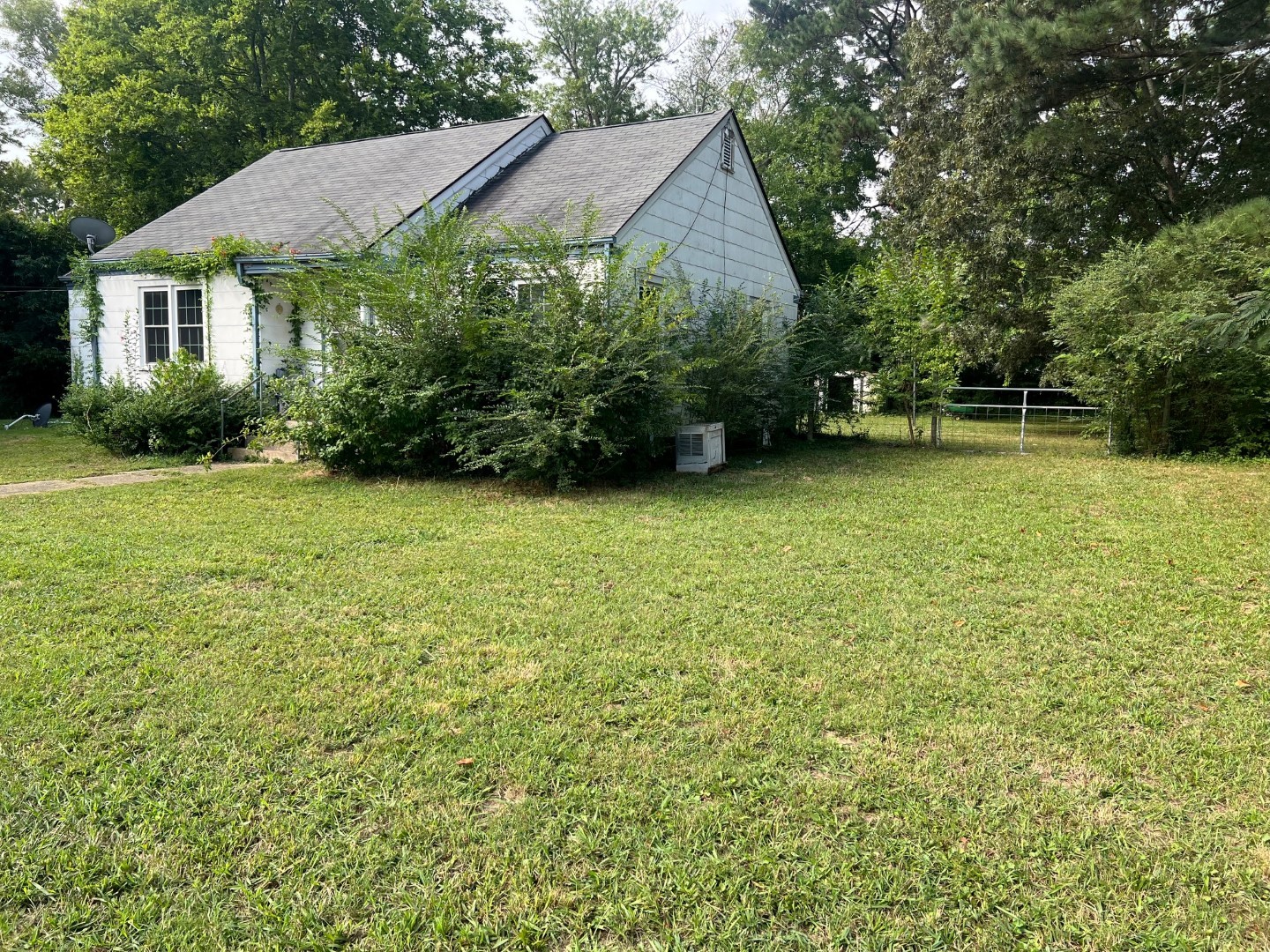 815 Cedar Ln