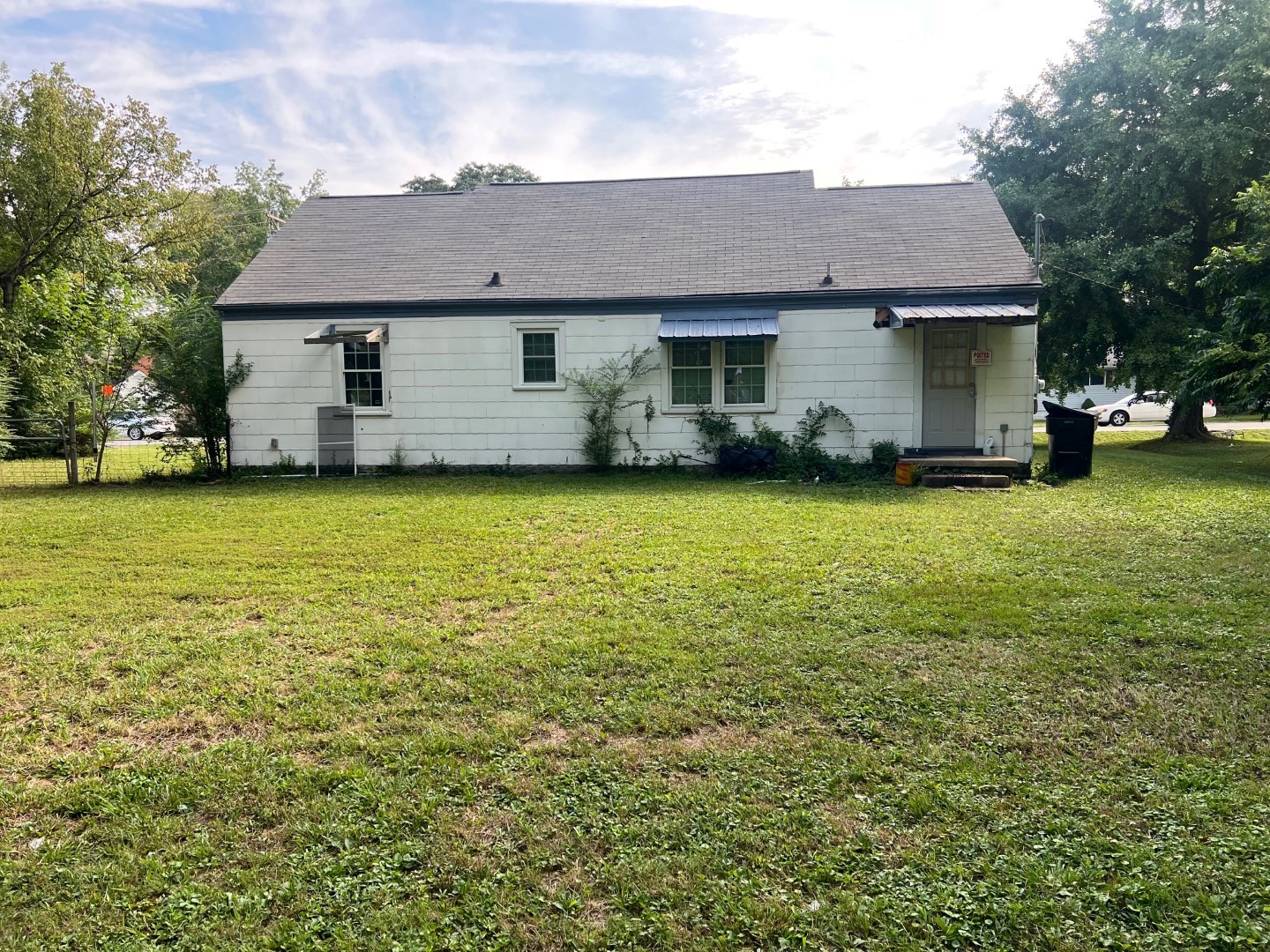 815 Cedar Ln