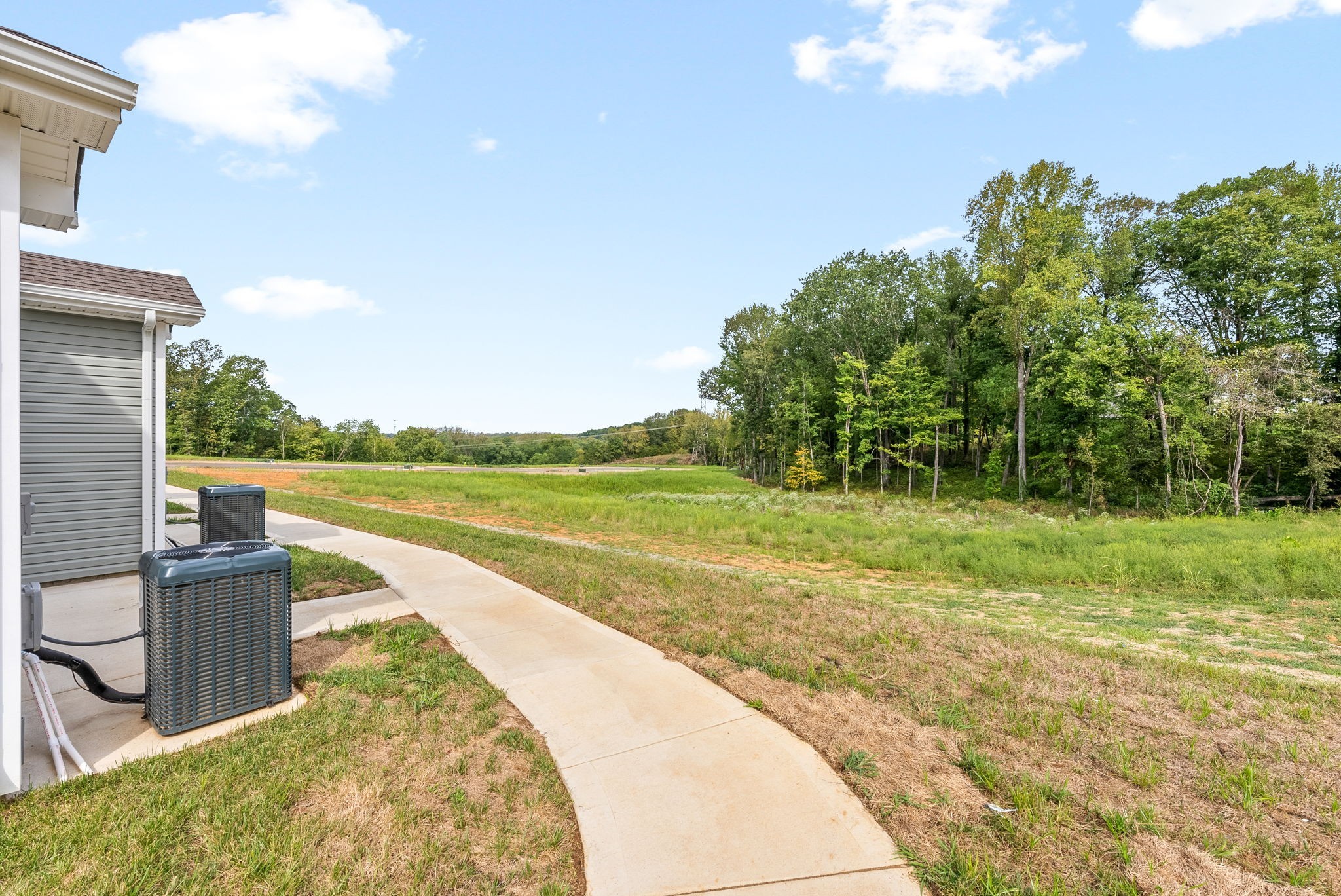 Clarksville, Tennessee 37043, United States, 2 Bedrooms Bedrooms, ,3 BathroomsBathrooms,Residential,Active,103437