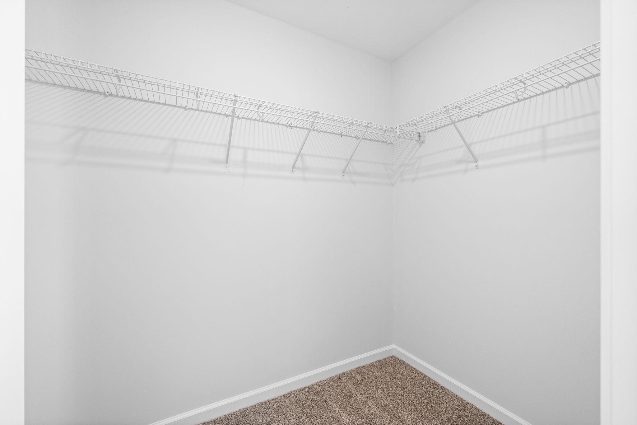 Clarksville, Tennessee 37043, United States, 2 Bedrooms Bedrooms, ,3 BathroomsBathrooms,Residential,Active,103437