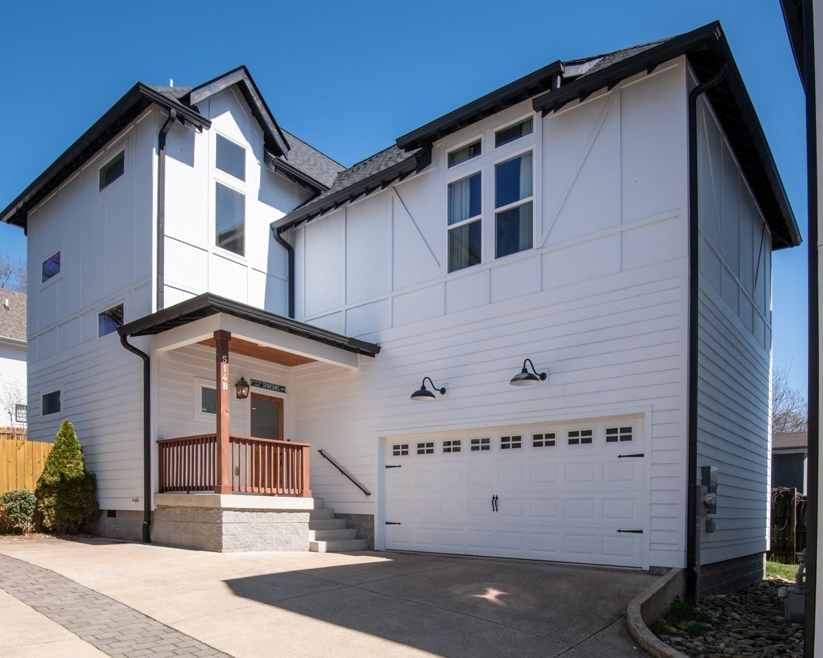 3.0-bed rental at 514b Moore Ave