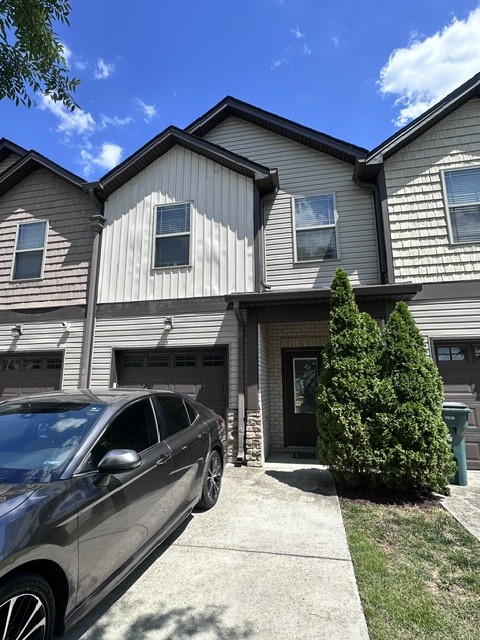 215 Cedar St