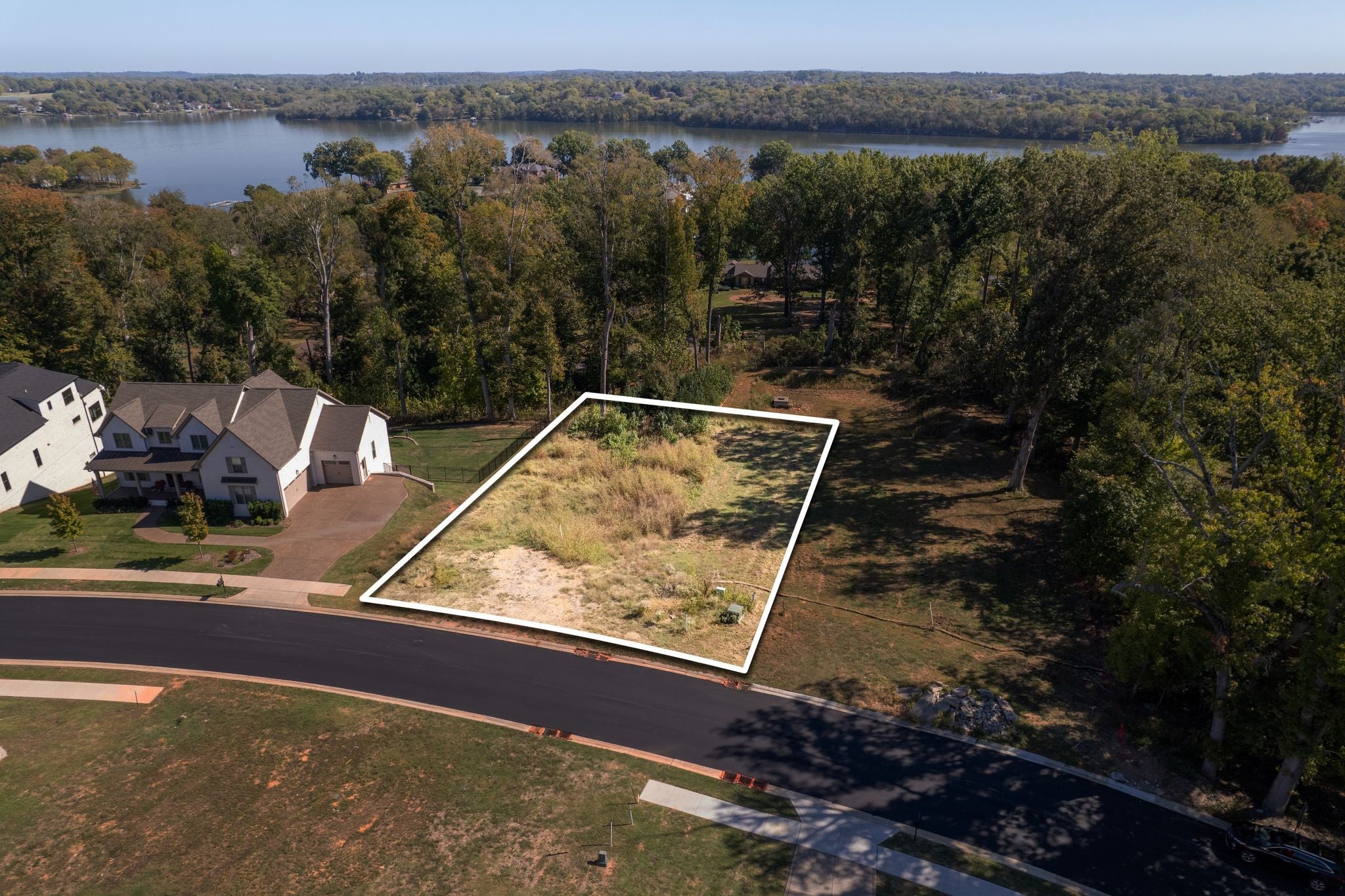 338 Raintree Dr