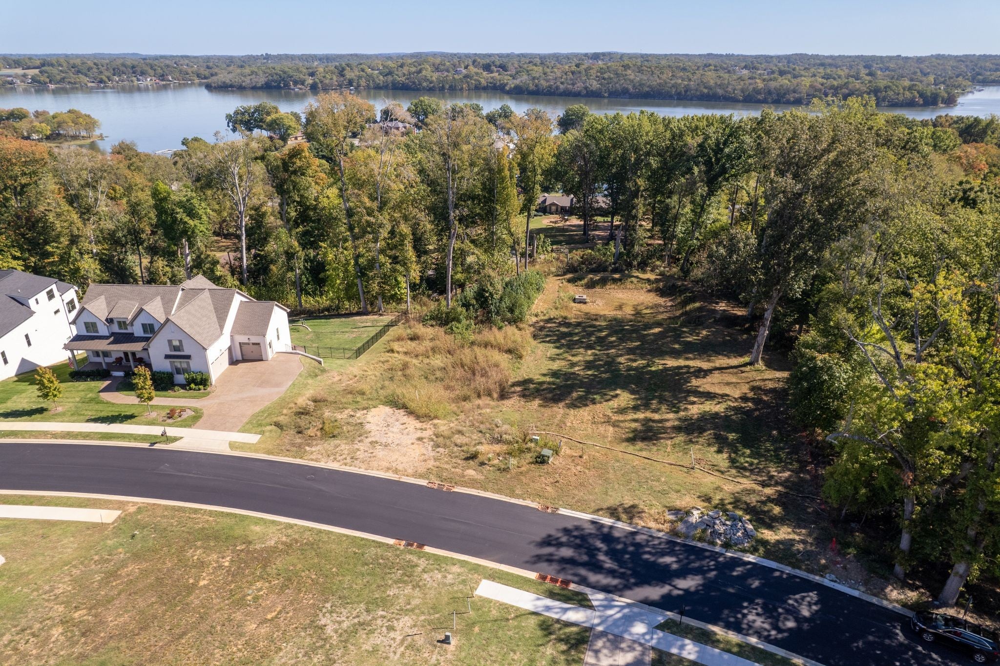 338 Raintree Dr