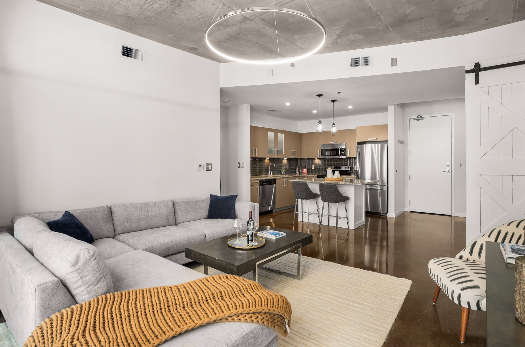 600 12th Ave S 817