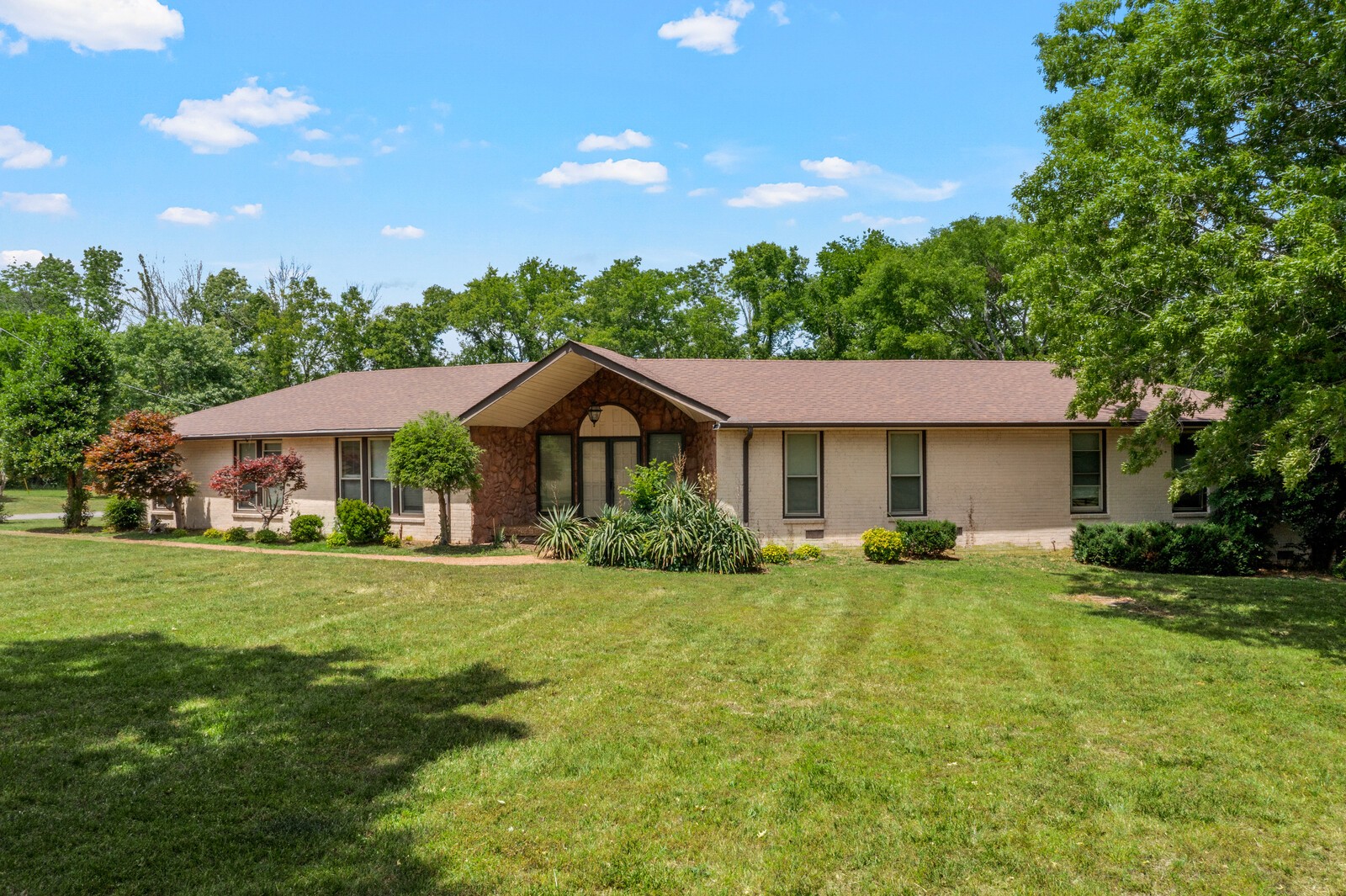 112 Pineywood Acres Dr