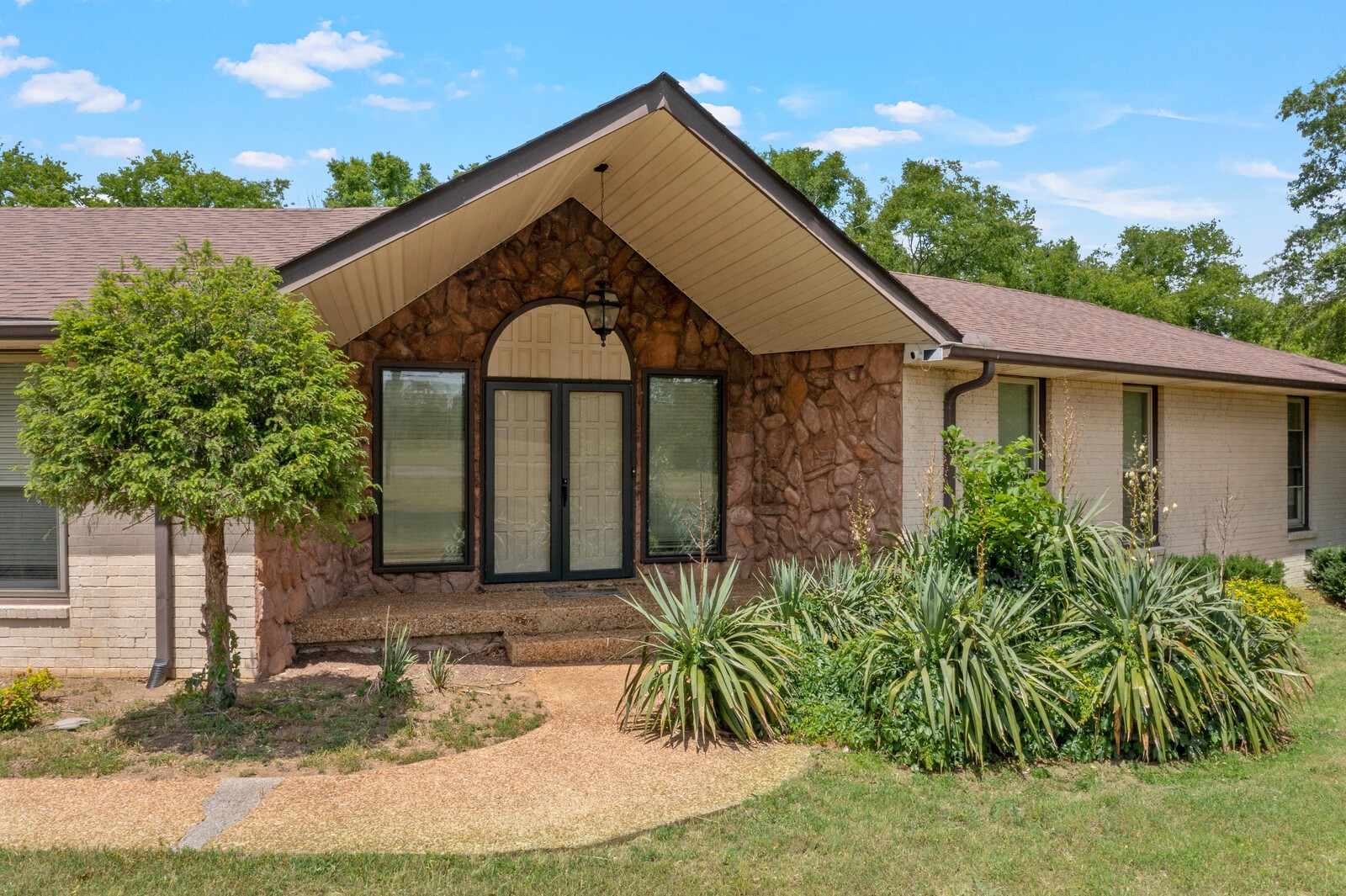112 Pineywood Acres Dr