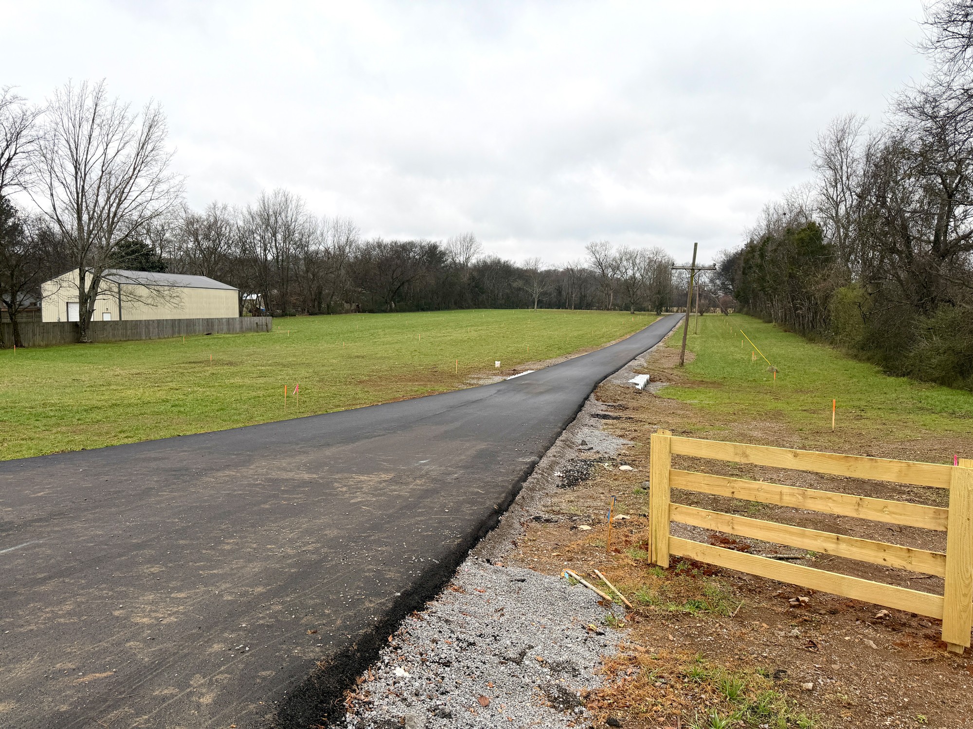 243 W Jefferson Pike