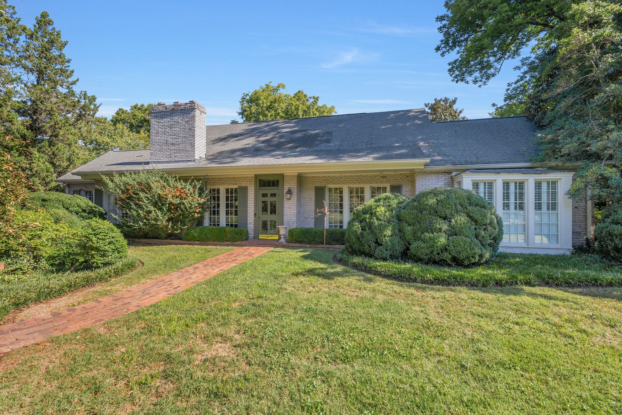 208 Jackson Blvd