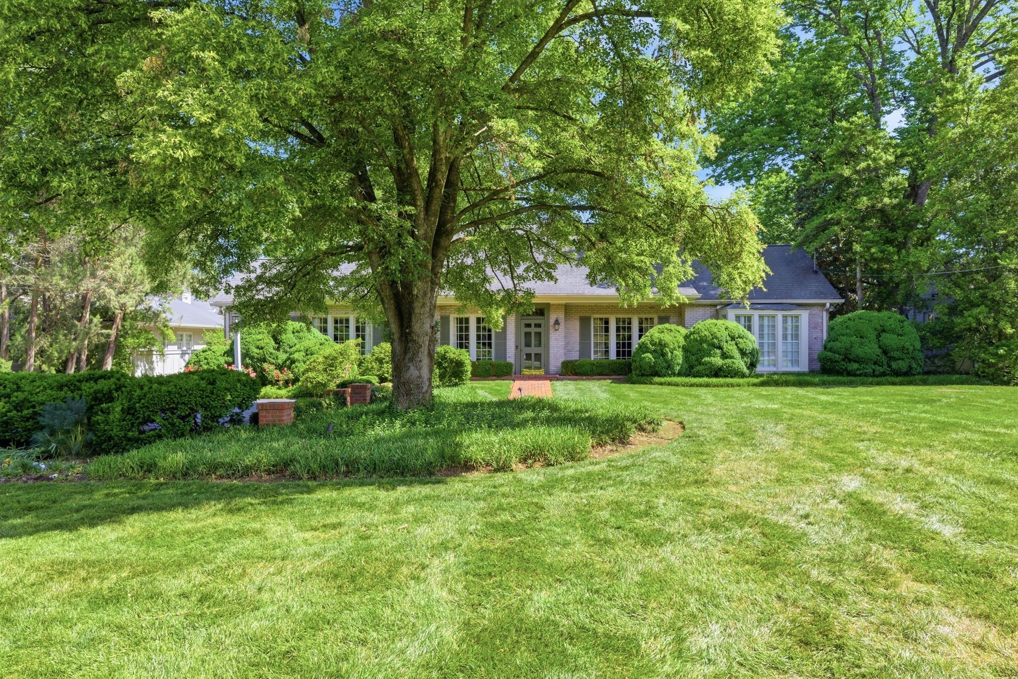 208 Jackson Blvd