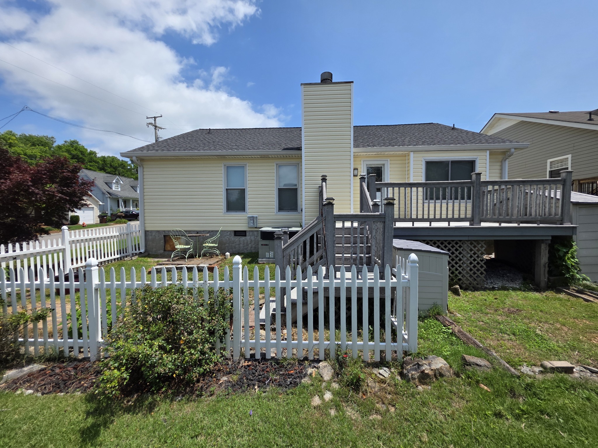 400 Elaine Ct