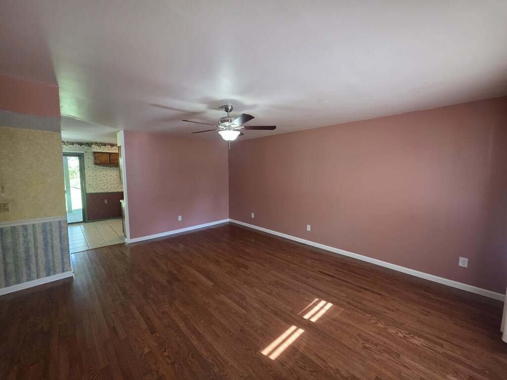 385 Clifty Village Ln