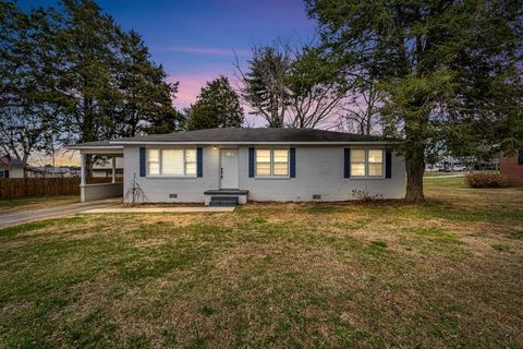 1102 N High St Winchester TN 37398