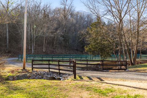 1067 Roys Private Way Gallatin TN 37066