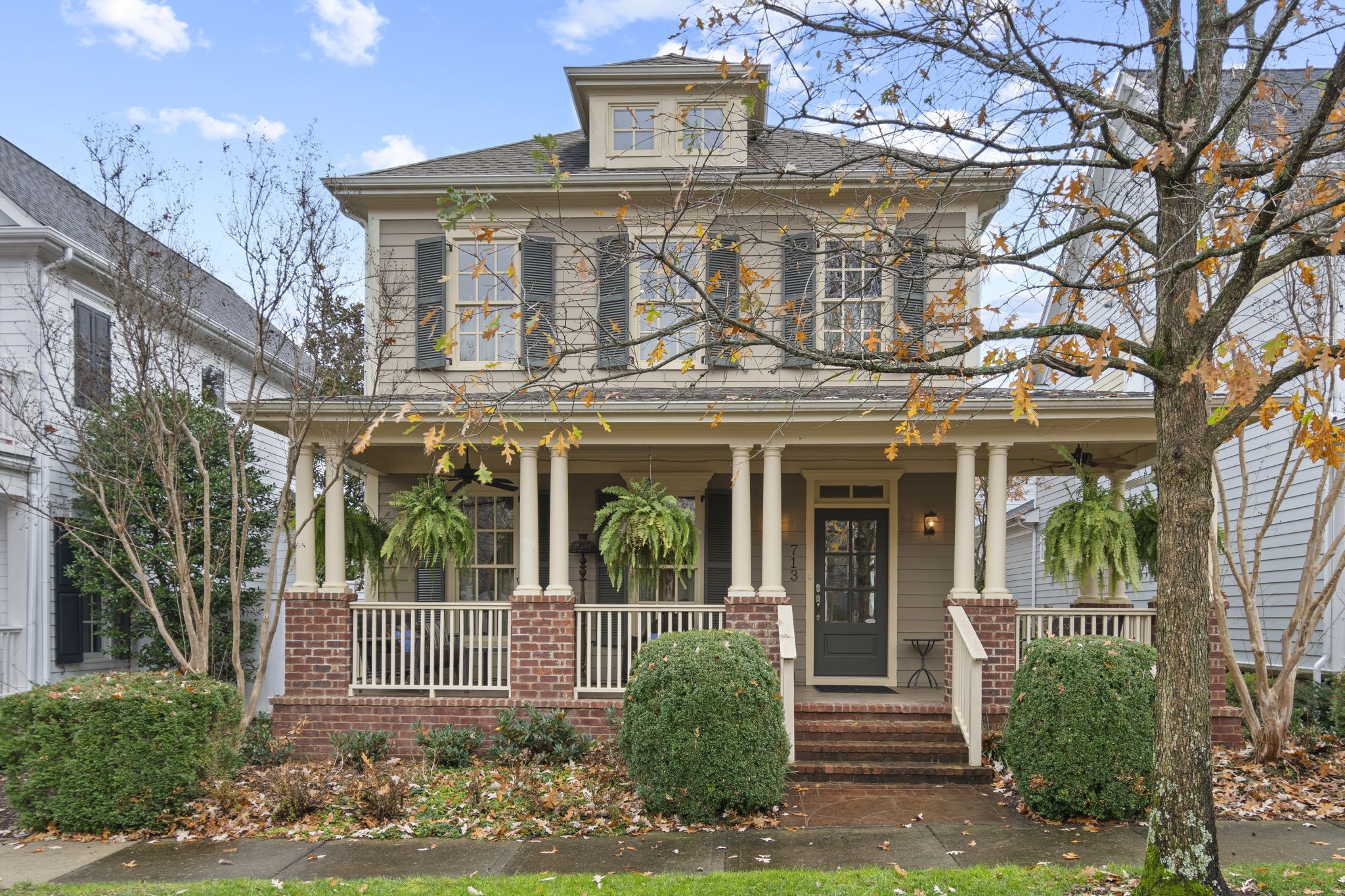 713 Pearre Springs Way