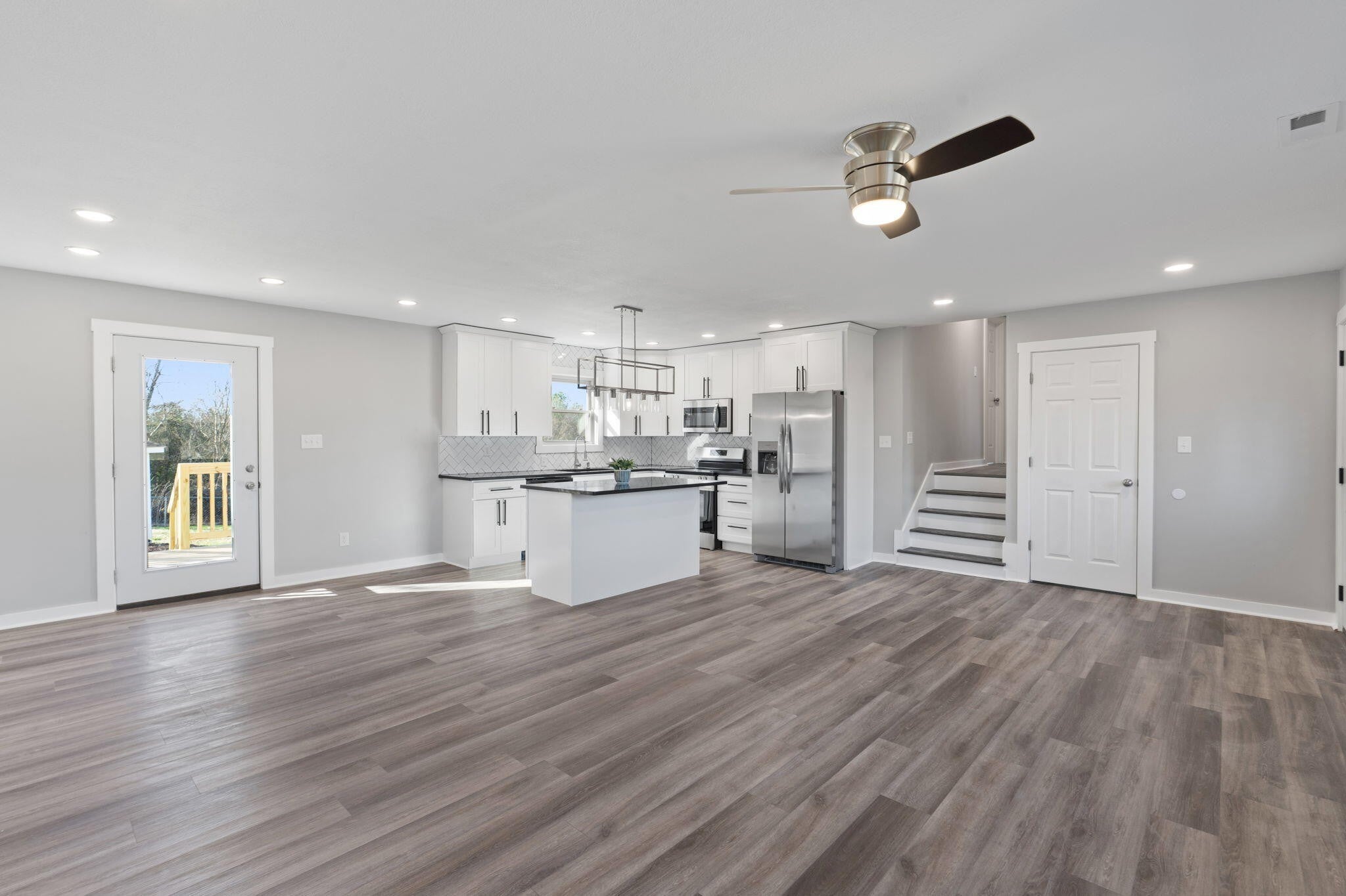 2442 SE Ella Drive SE