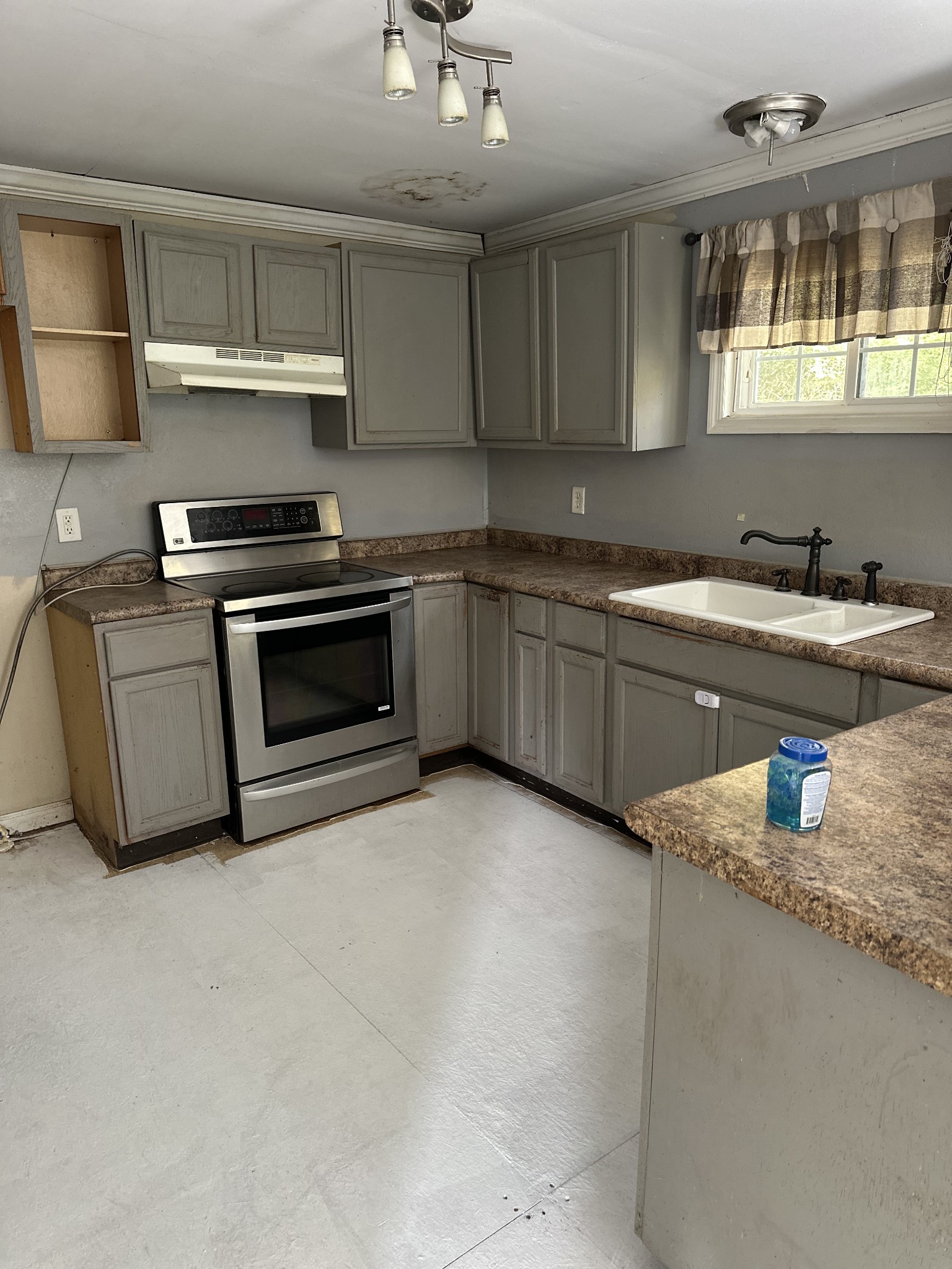 315 Hickory Grove Blvd