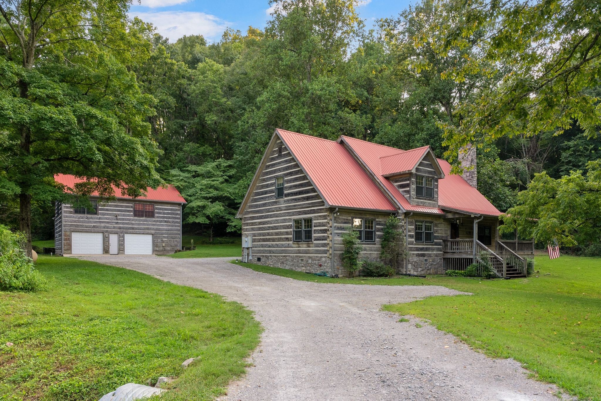 3949 New Highway 96 W