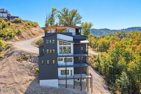 Photo of 2860 Red Sky Drive, Sevierville, TN 37862 (MLS # 3626966)