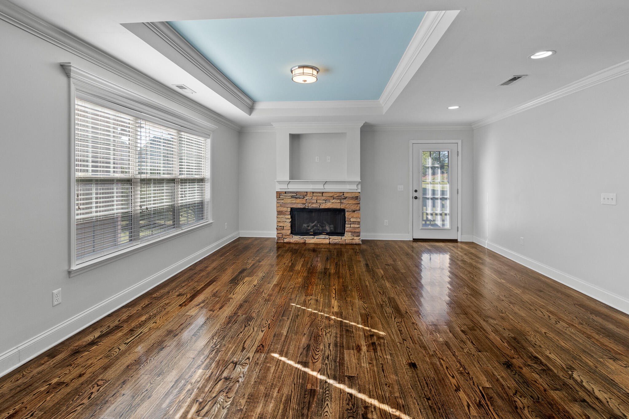 124 Fieldstone Cmns.