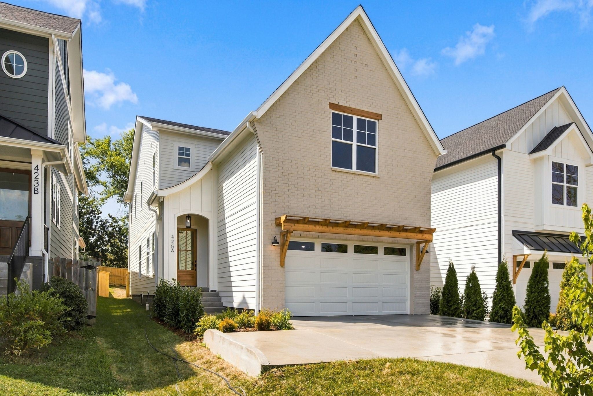 4-bed listing at 425a American Rd, Nashville