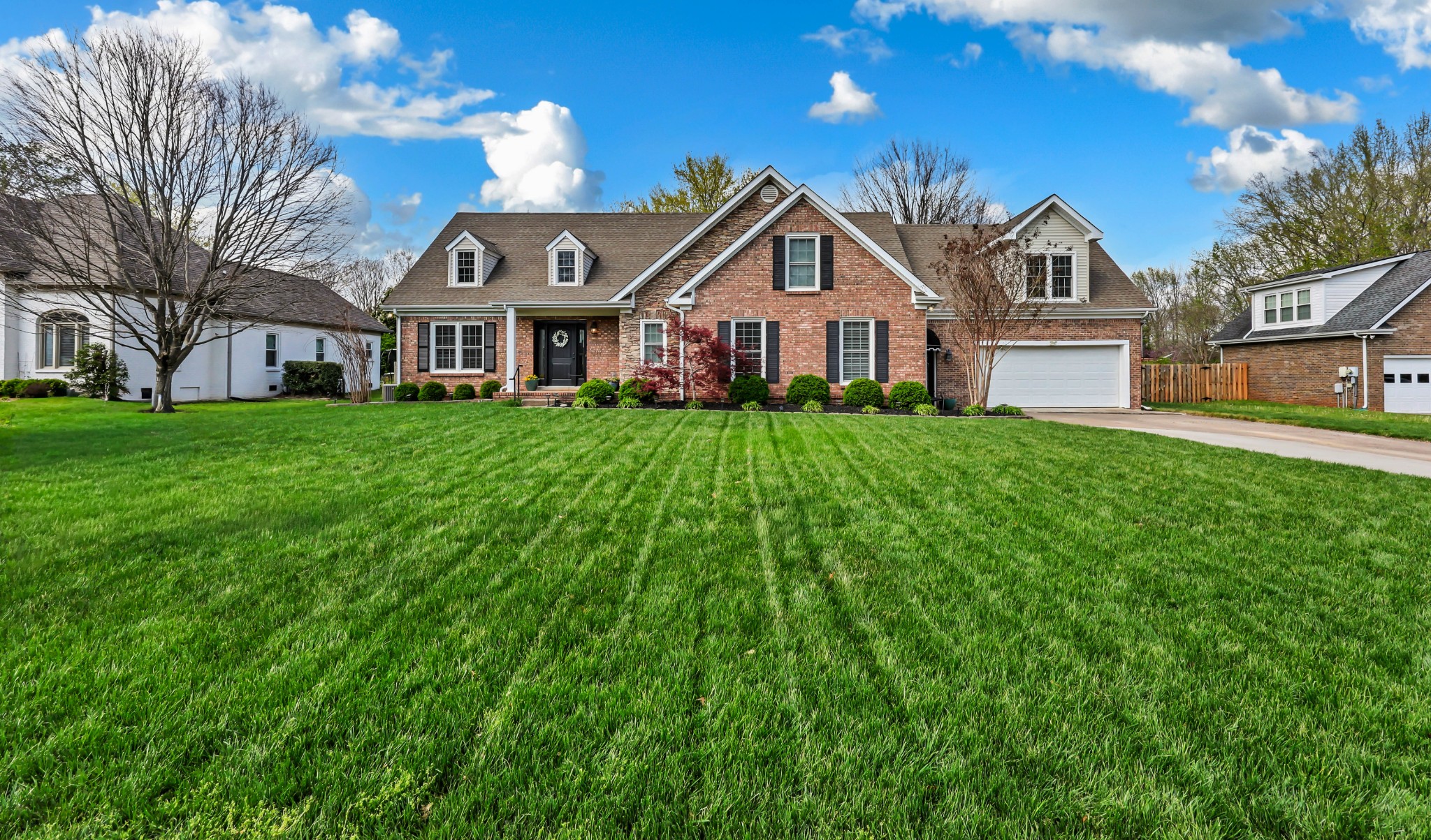 209 Longwood Ln