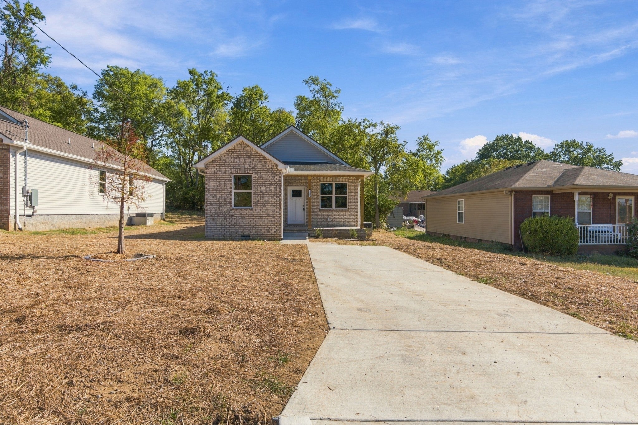 1403 Mohawk Trl, Madison TN 37115 4-bed home, photo 2 of 35