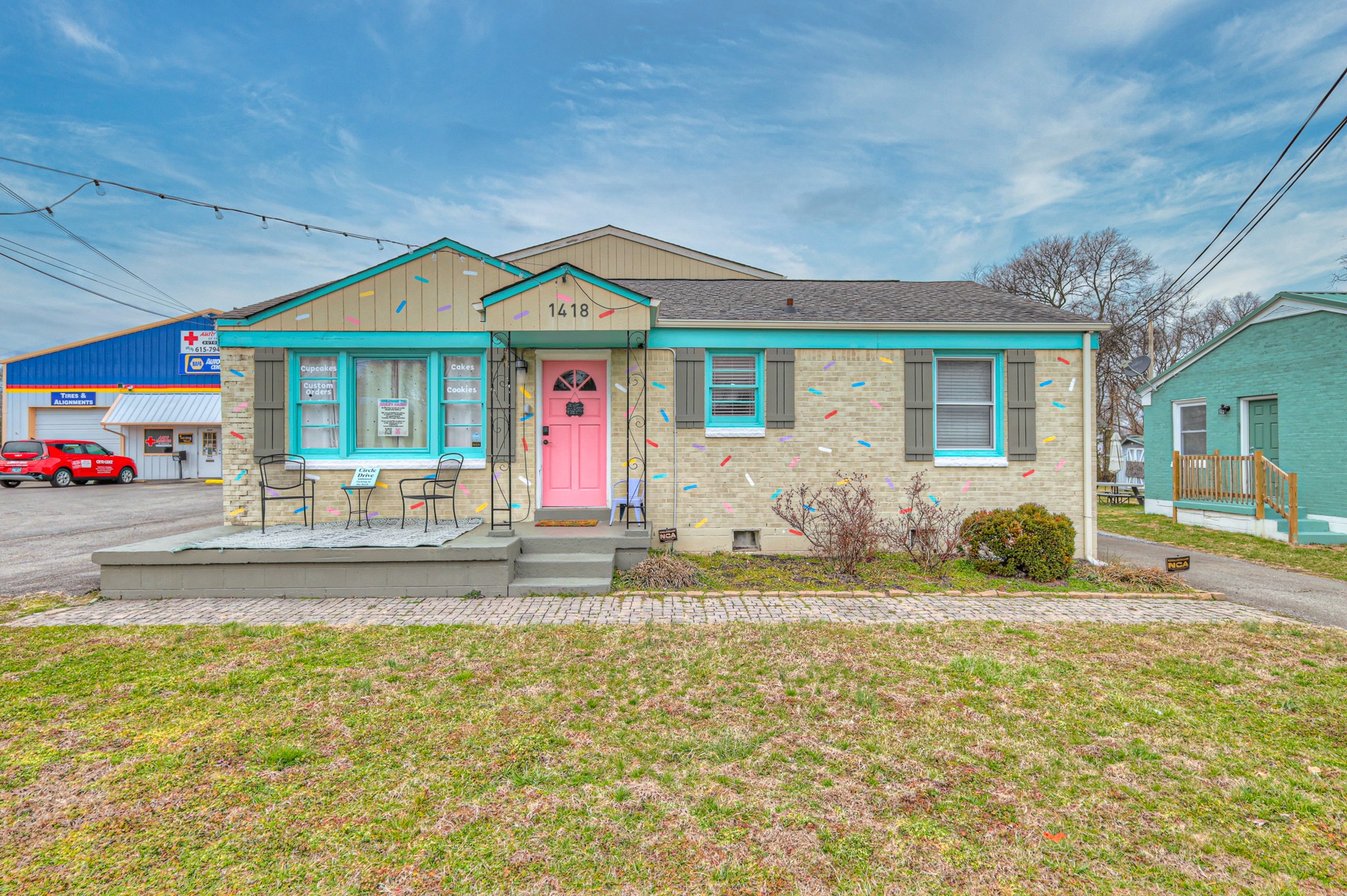 1418 W Main St