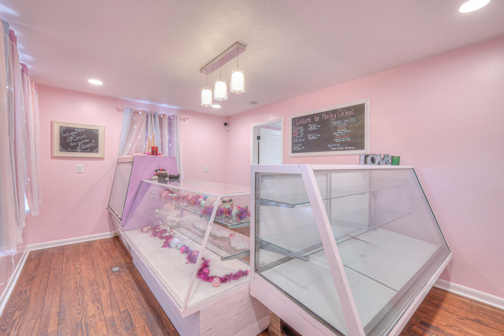 1418 W Main St