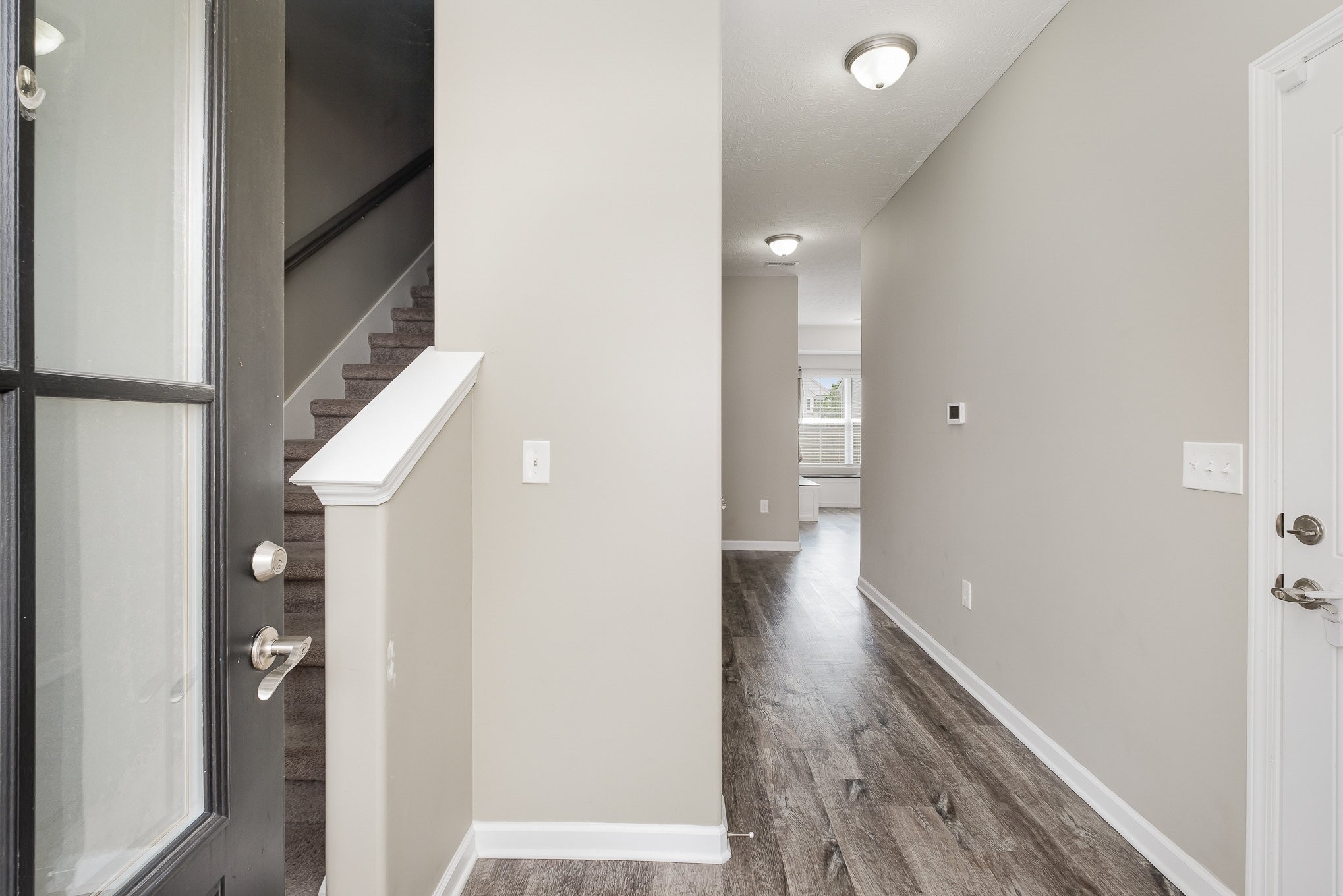1720 Sunray Dr