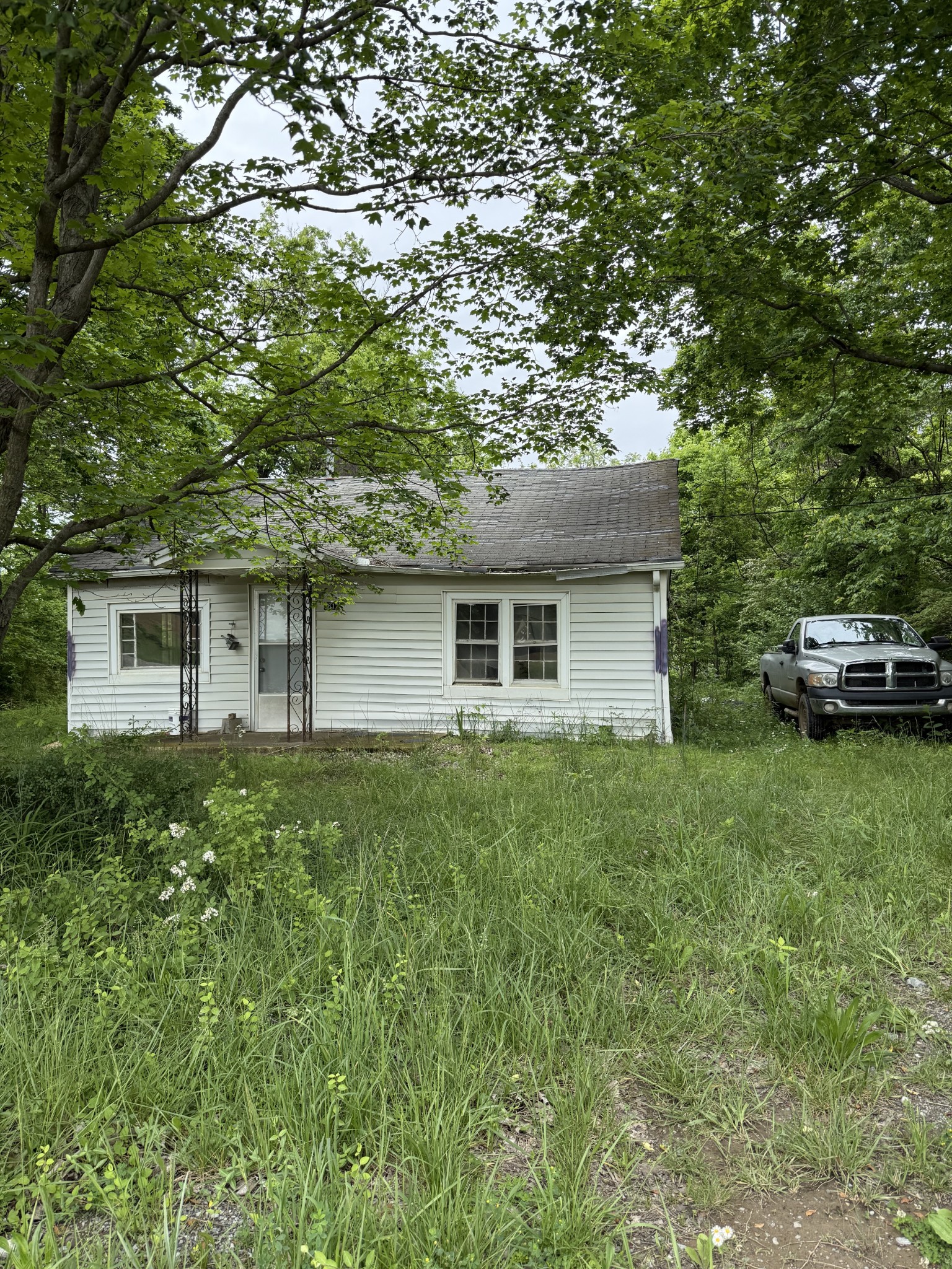 8612 Highway 25 E