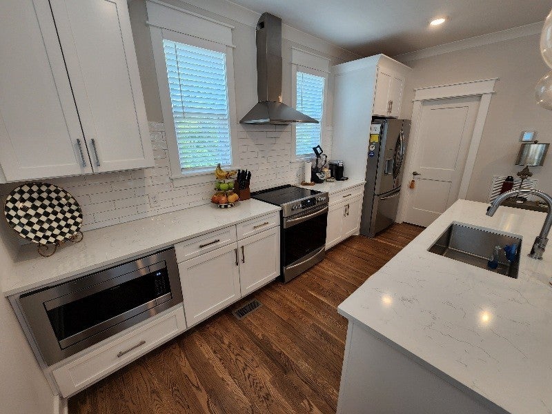 530 Edwin St 22