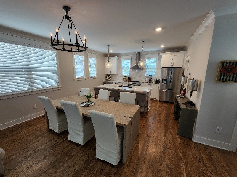 530 Edwin St 22