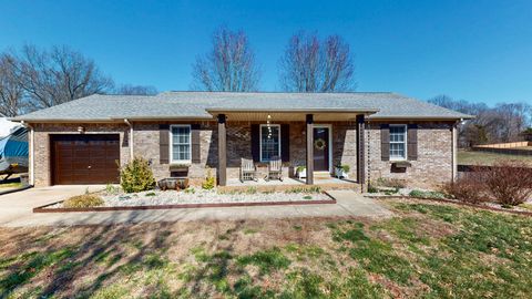 Photo of 1075 Heatherwood Rd, Pleasant View, TN 37146 (MLS # 3138215)