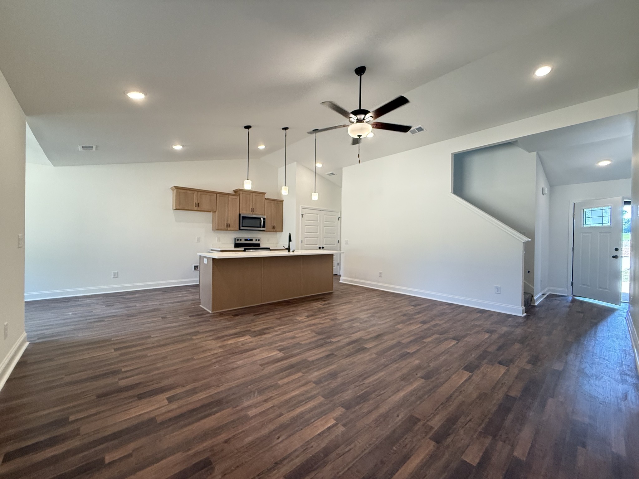 1156 Javier Dr