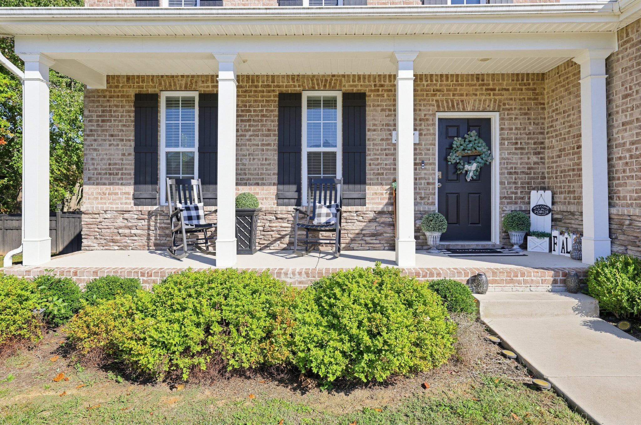 321 Greymoor Ln