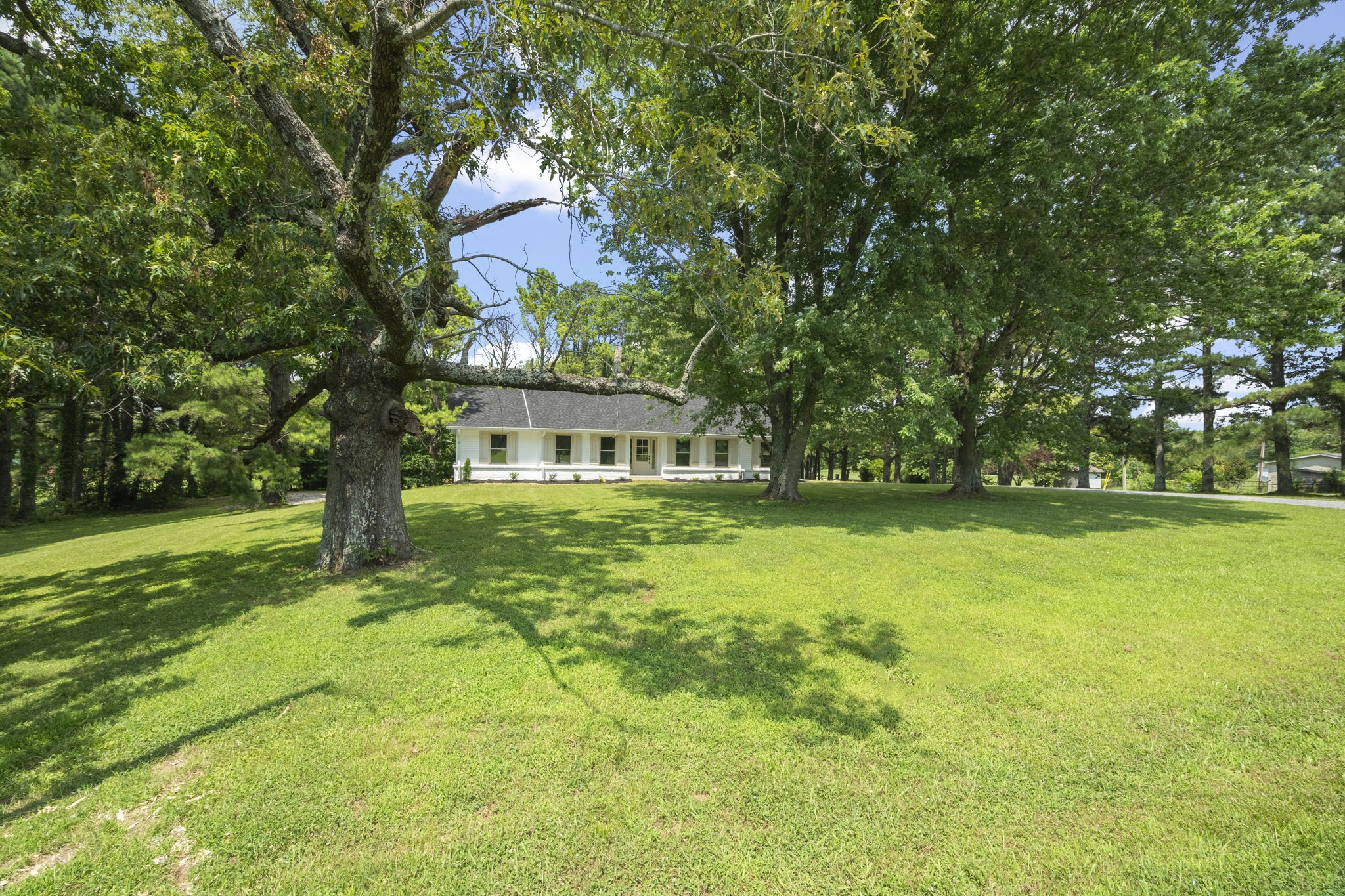 5670 Lakeview Rd
