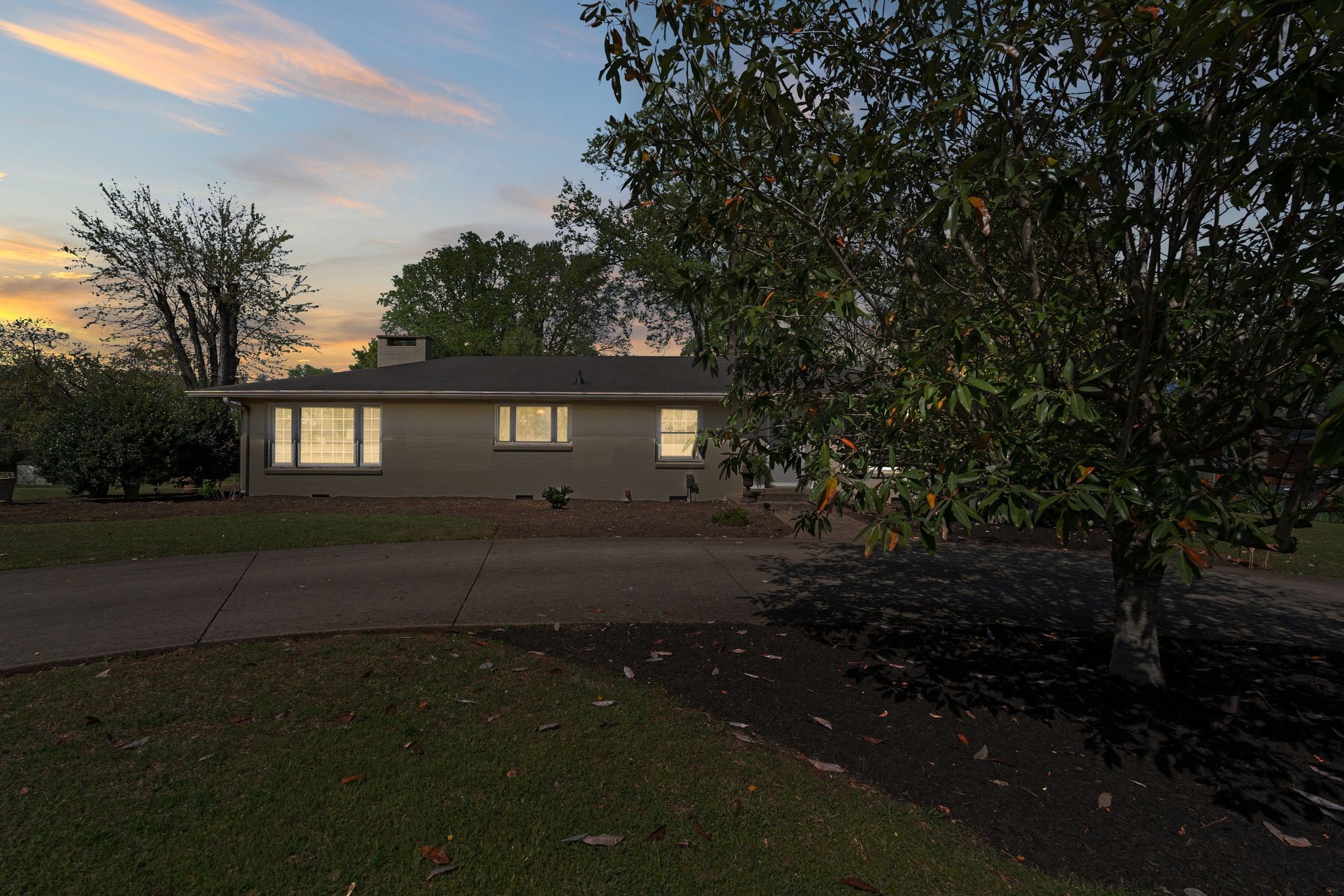 914 Sawyer Dr