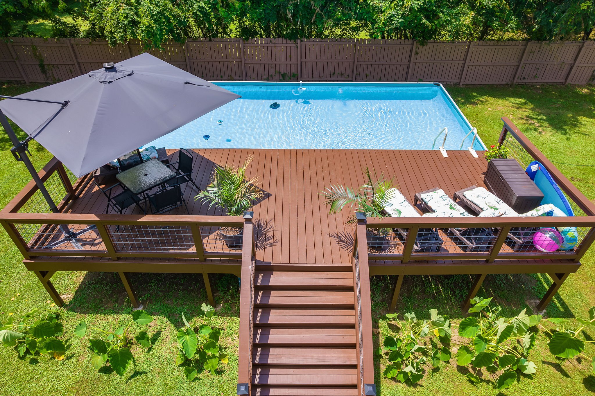 6 Shorepoint Rd