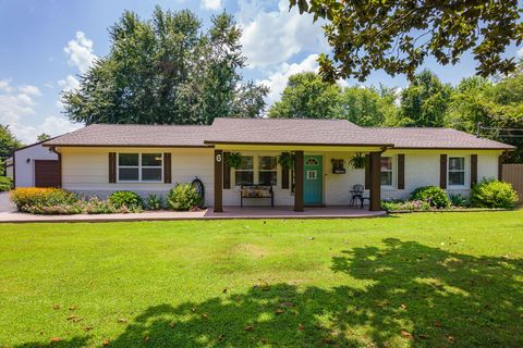 6 Shorepoint Rd Oakfield TN 38362