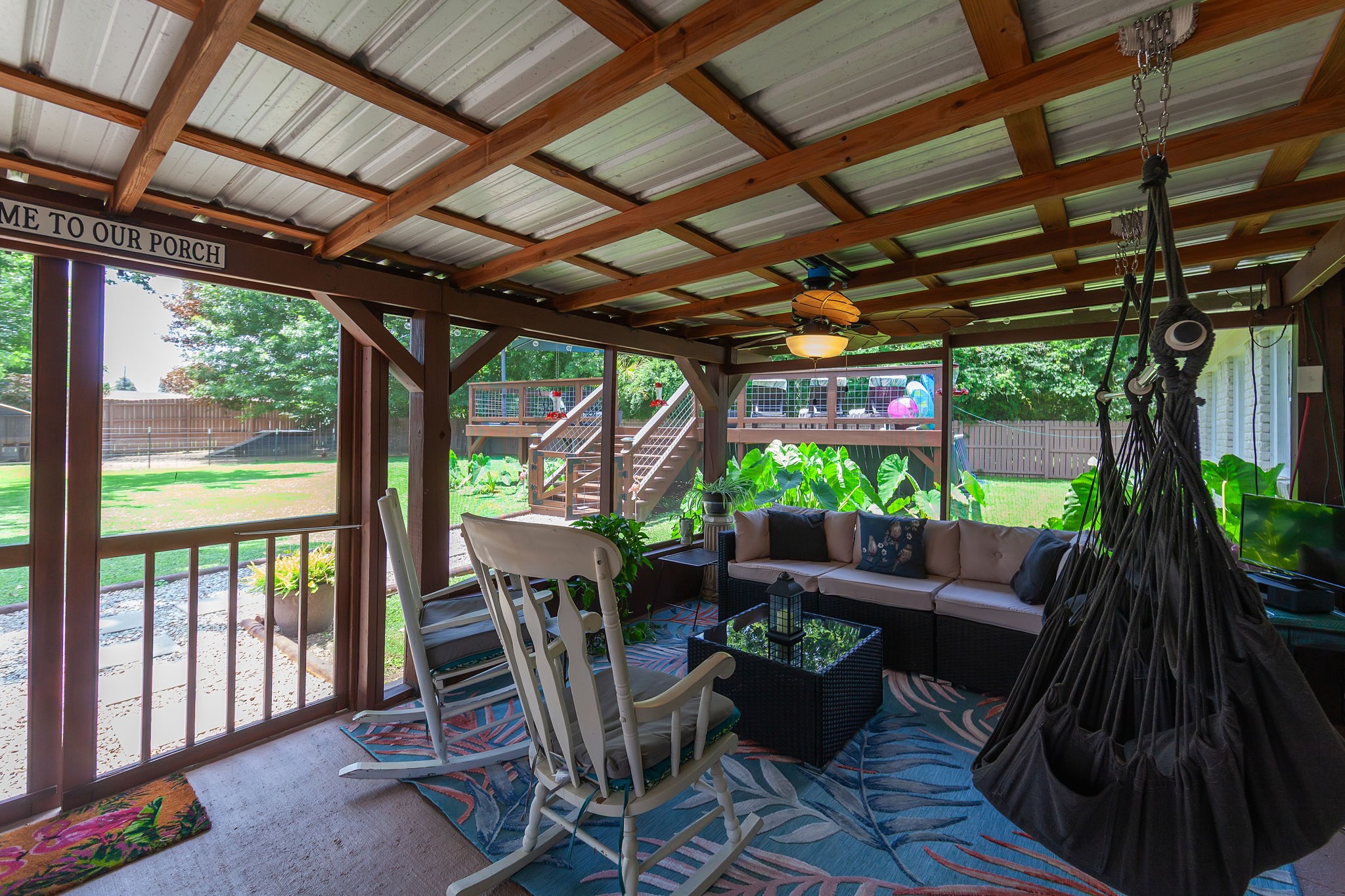 6 Shorepoint Rd